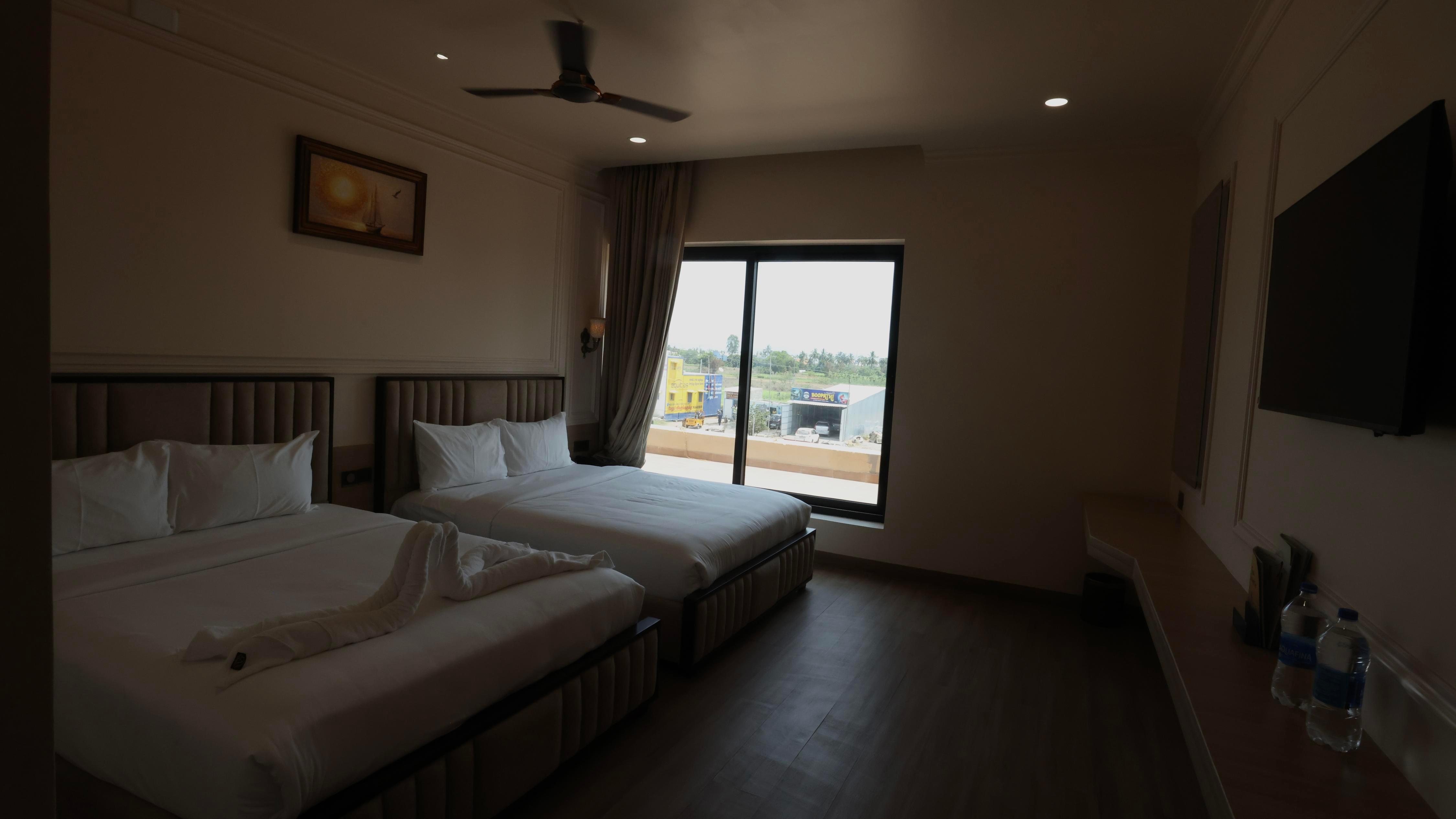 VSeven Hotels - Tap to explore photos