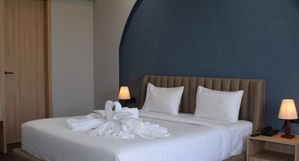 Bliss Resort Room Type - 1 Bedroom Cottage with Balcony and Garden View