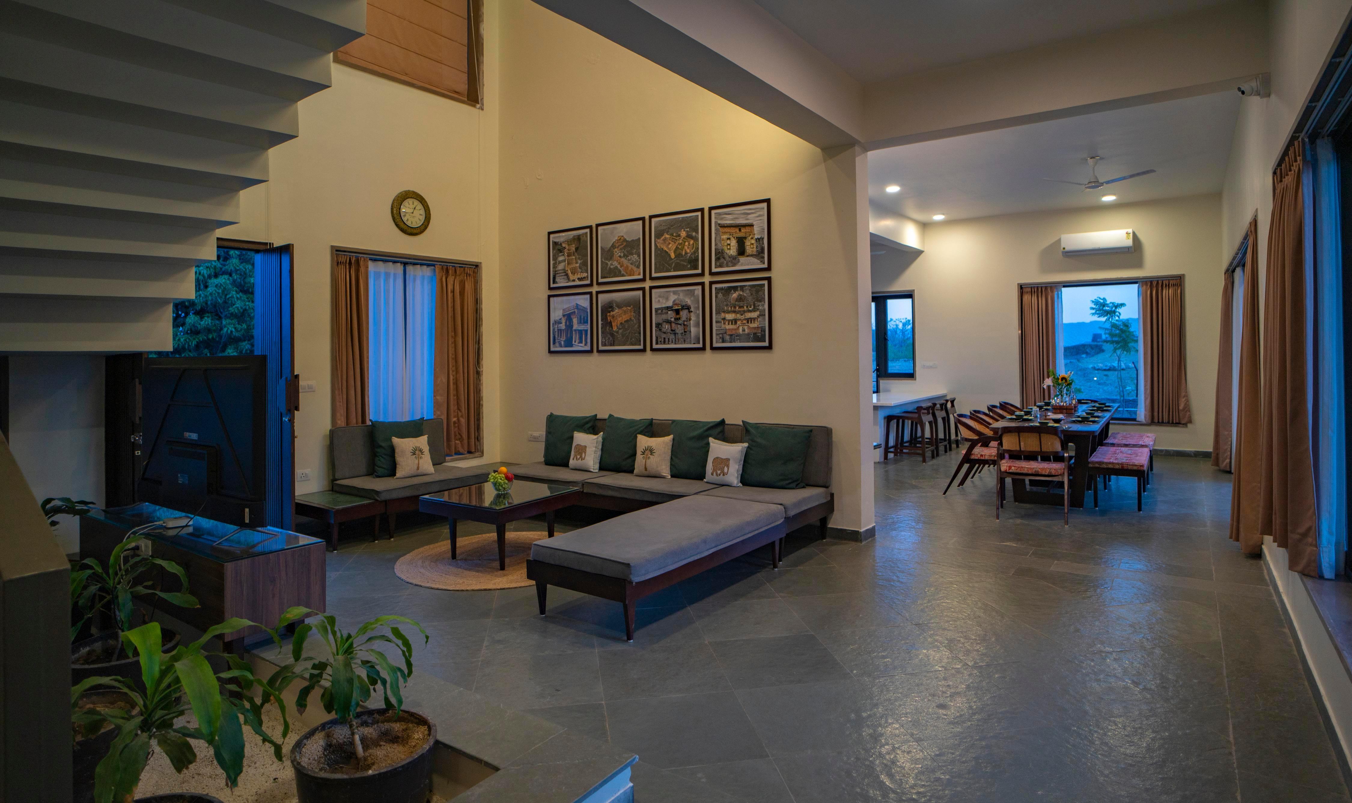 Kutumb Villas |Entire 5 bhk with Fort View - Tap to explore photos