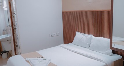 Sara Palace Room Type - Deluxe Room