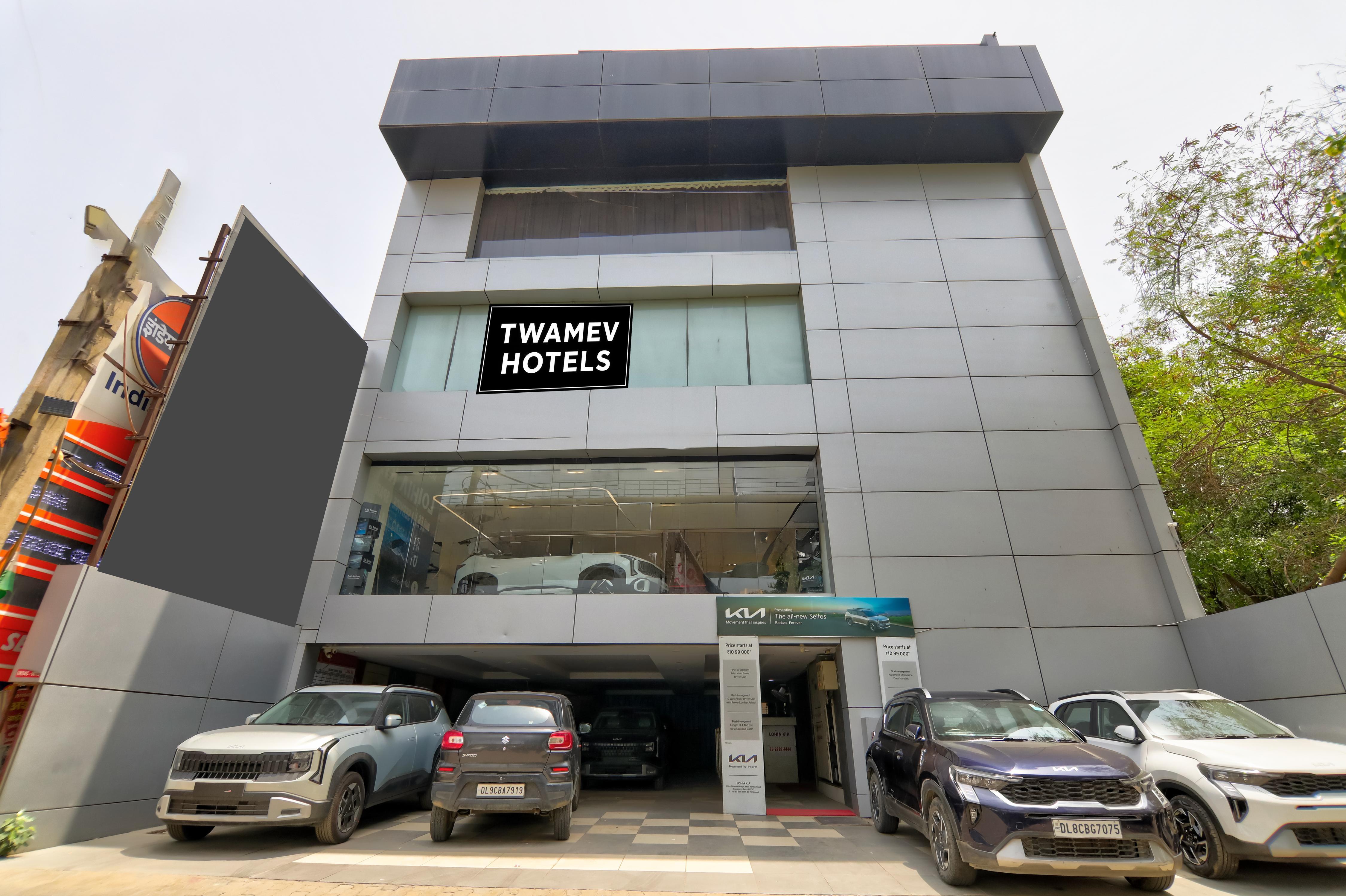 Hotel Twamev Peeragarhi - Tap to explore photos