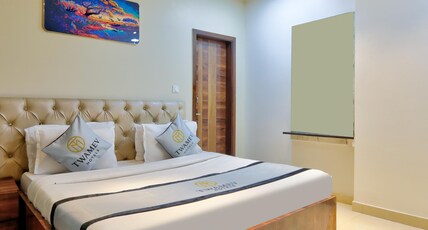 Hotel Twamev Peeragarhi Room Type - Deluxe Room With Air Conditioning