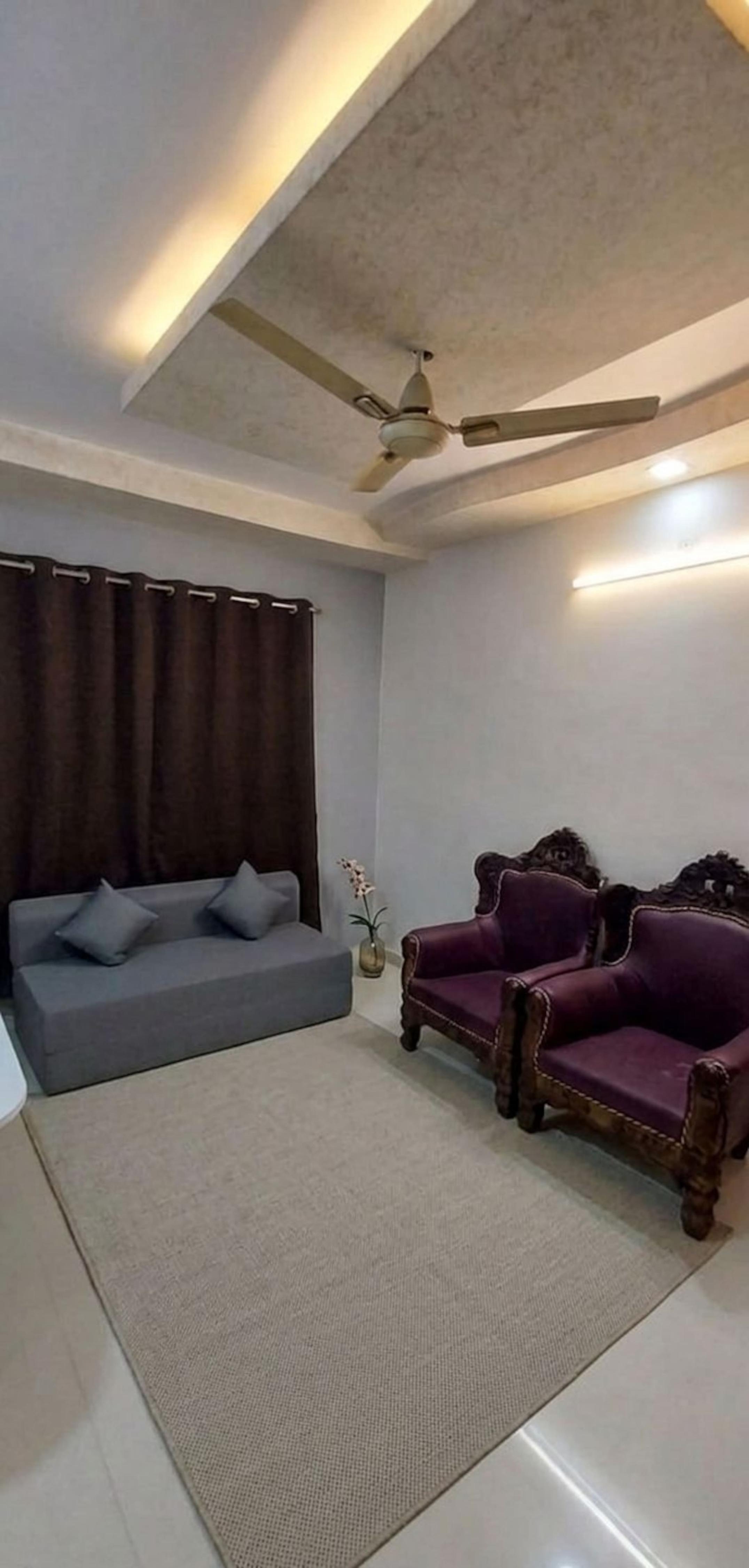 A 1bedroom AC home away from home - Tap to explore photos