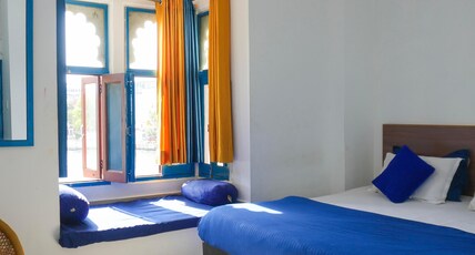 The Nayee Haveli - Lake View Hostel Room Type - Lake View Deluxe Room