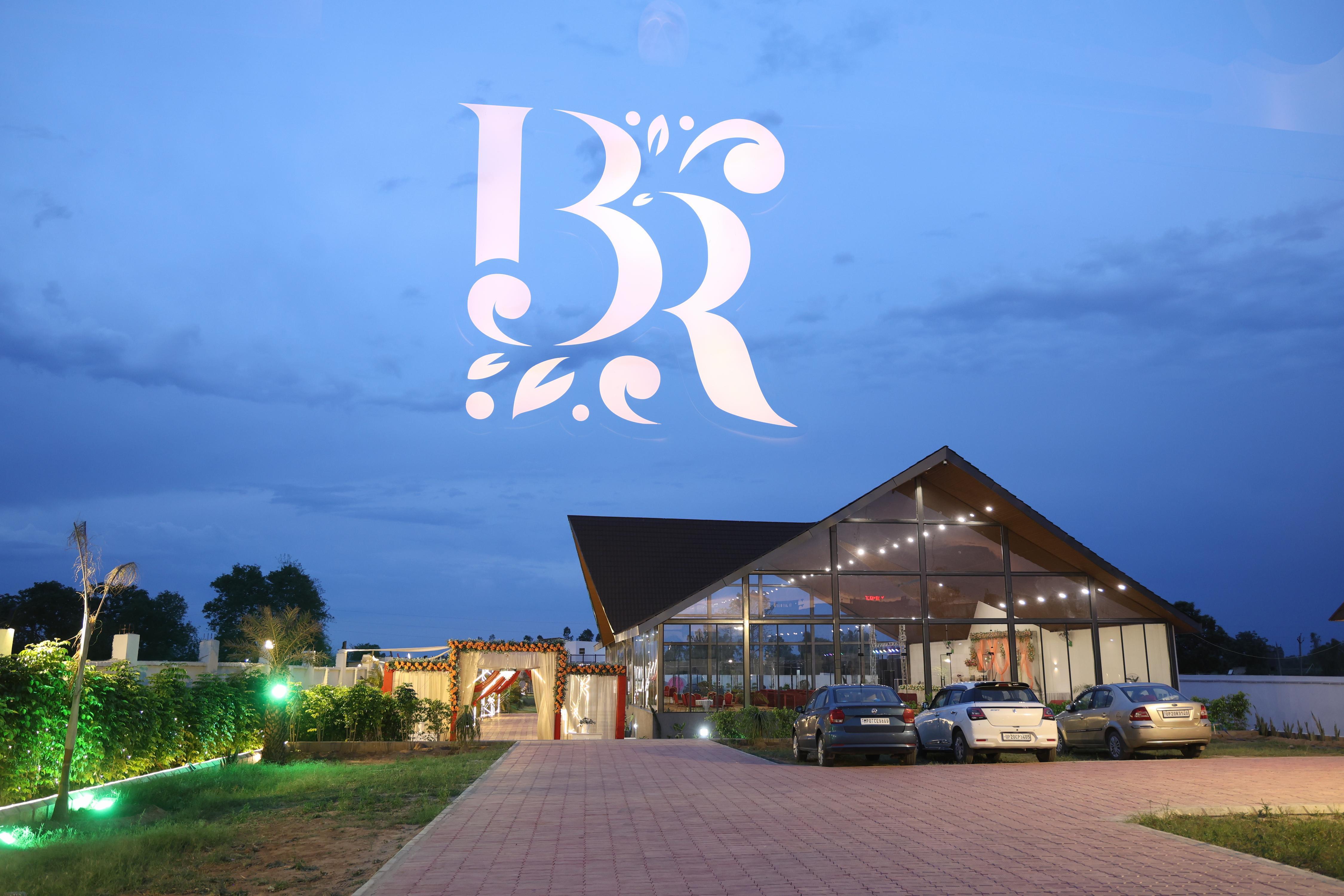 THE BLISS RESORT - Tap to explore photos