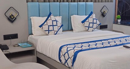 Hotel HR Sky Room Type - Luxury Swimming Pool Room