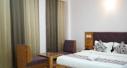 Hotel Arijika view Room Type - Superior Room AC All Weather With Balcony