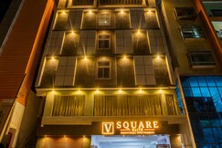 V SQUARE ELITE