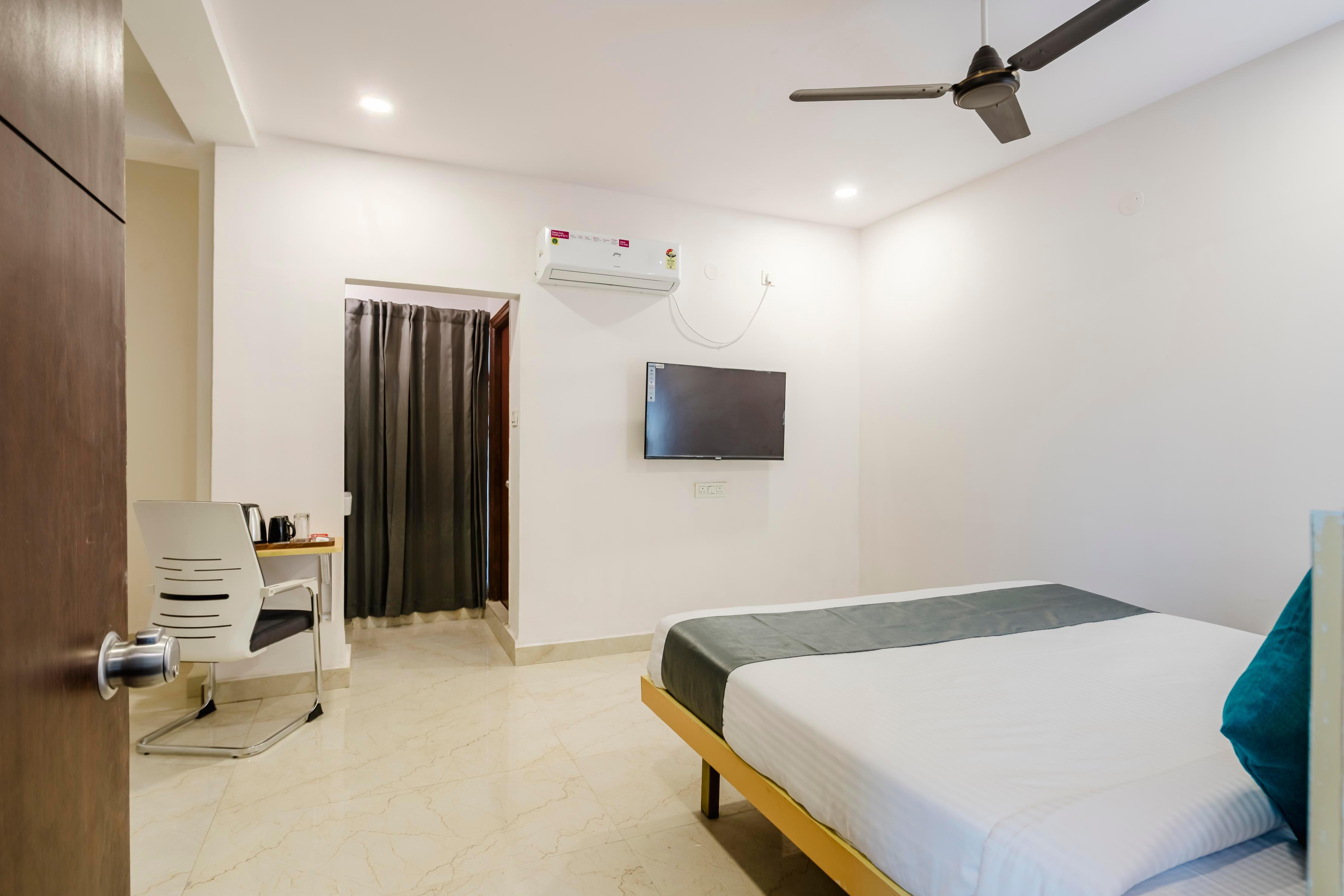 V SQUARE ELITE Room Type - Deluxe