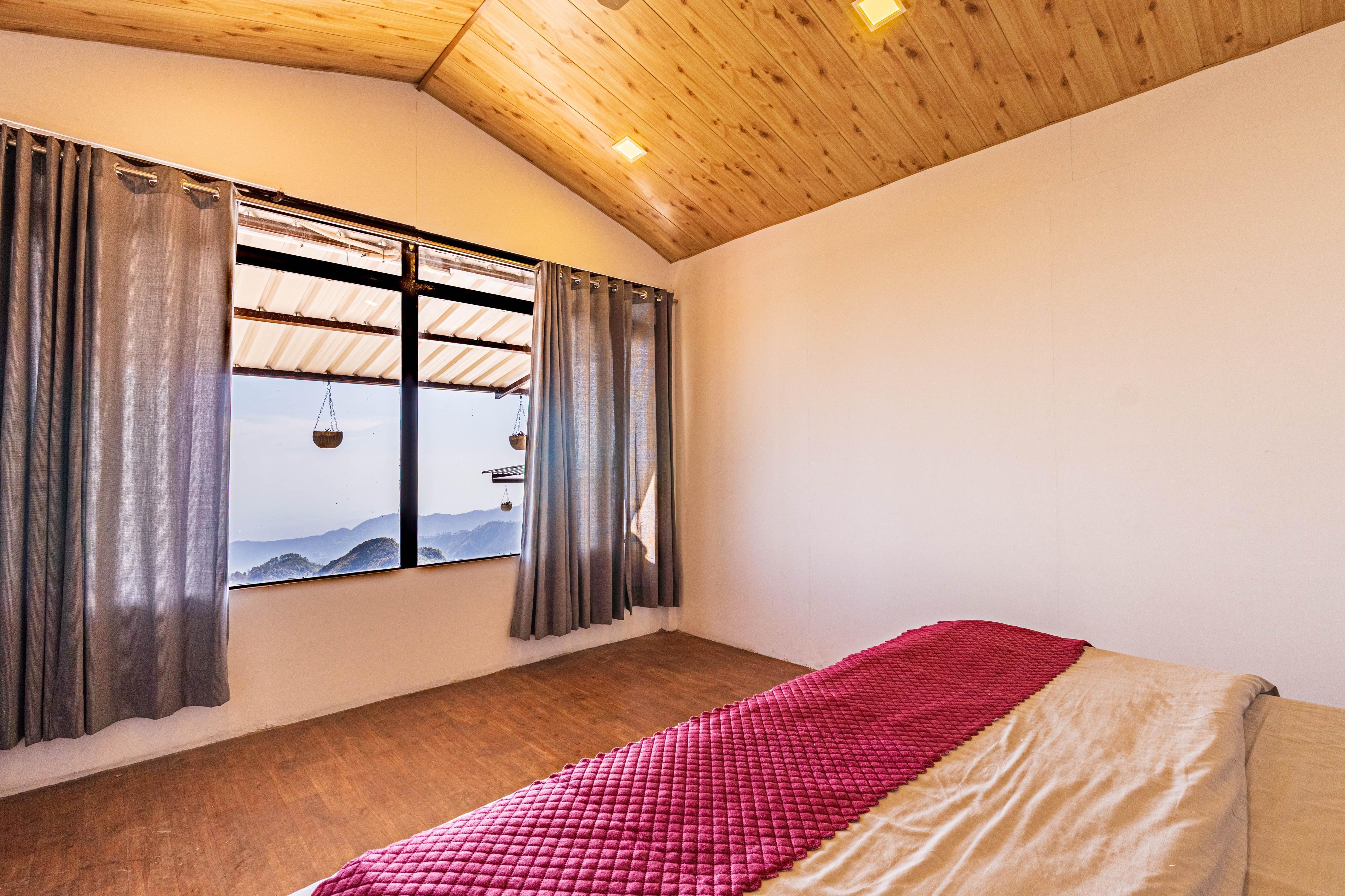 Sky ridge I 2BR I mountain view by Homeyhuts (2A)