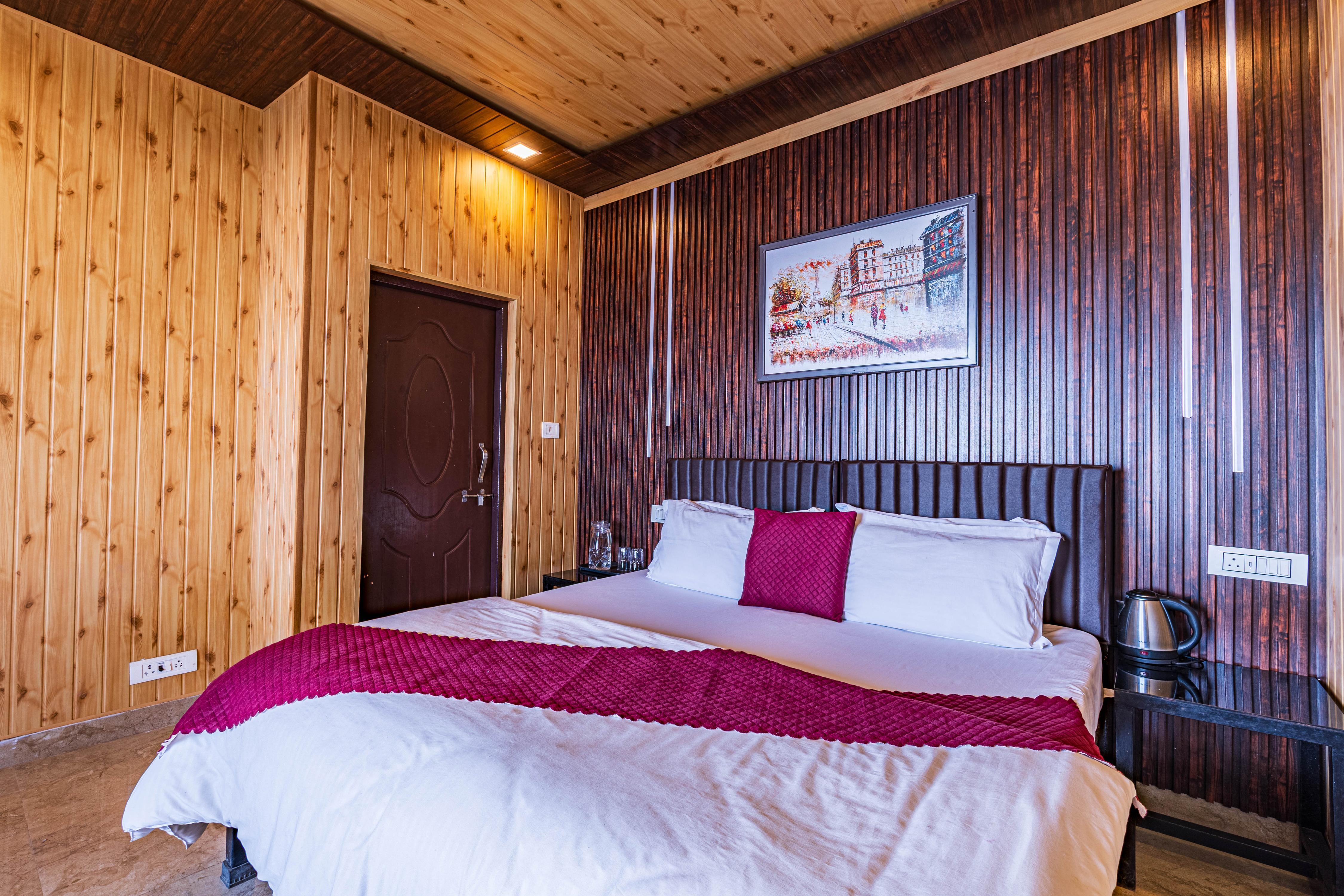 Sky ridge I 1BR I mountain view by Homeyhuts (B)
