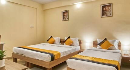 Itsy Hotels Emirates Suites - Near RMZ EcoWorld, Bellandur Room Type - Deluxe Family Room