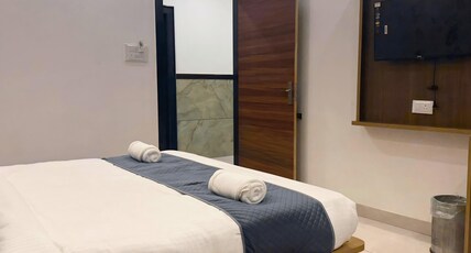 SUNBURRY HOTEL KHATU Room Type - Deluxe Room with City View
