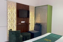 Cosmos Lite Hotel - Vijay Nagar