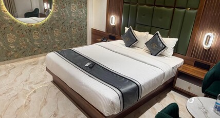 Hotel Shree Krishna Paradise Room Type - Deluxe AC Room