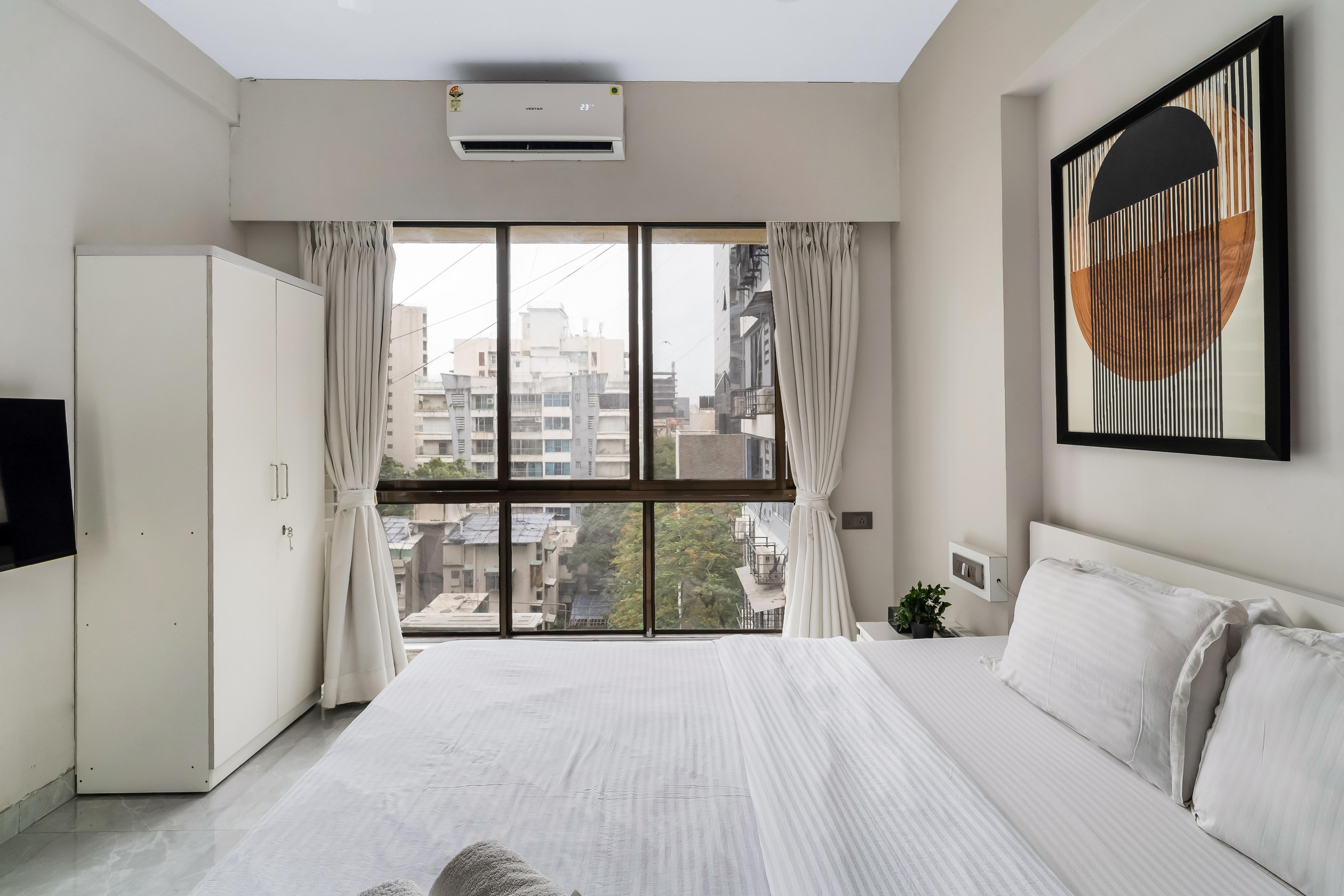Ganga Jamuna Shared Apartments in Bandra W by SquareOne Stays - Tap to explore photos