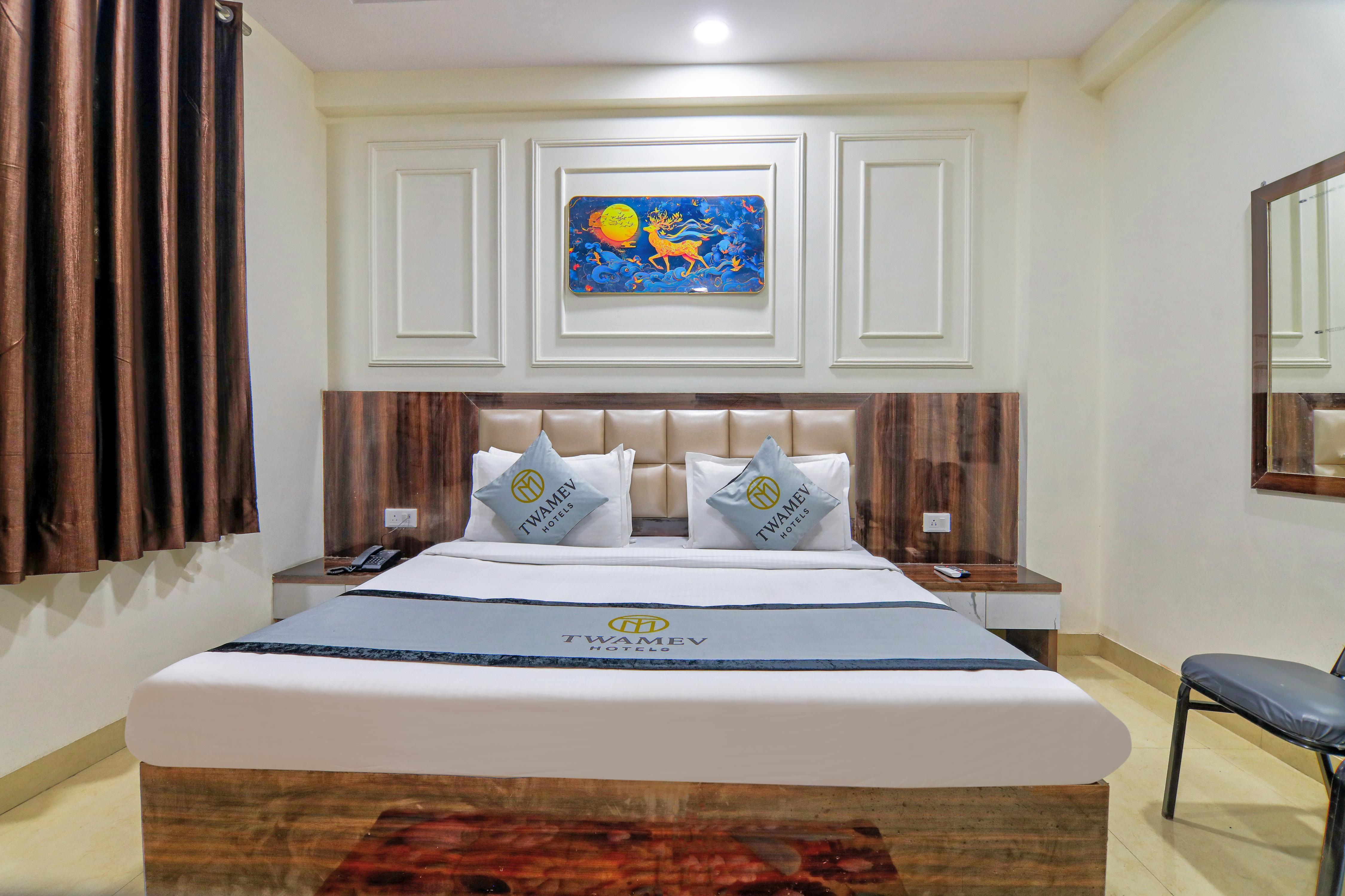 Jeet Residency by Twamev Room Type - Deluxe Double Room With High Speed Internet