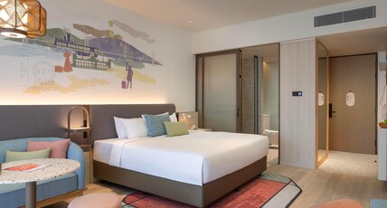 Capri by Fraser Penang Room Type - Premier King