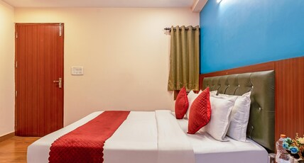 Elite Stay Near Yashobhoomi Dwarka Room Type - Deluxe Room