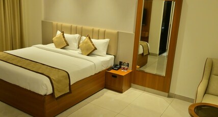 BHAVANIS Vista by Icon Room Type - EXECUTIVE KING ROOM