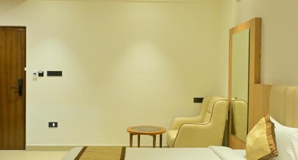 BHAVANIS Vista by Icon Room Type - EXECUTIVE QUEEN BED