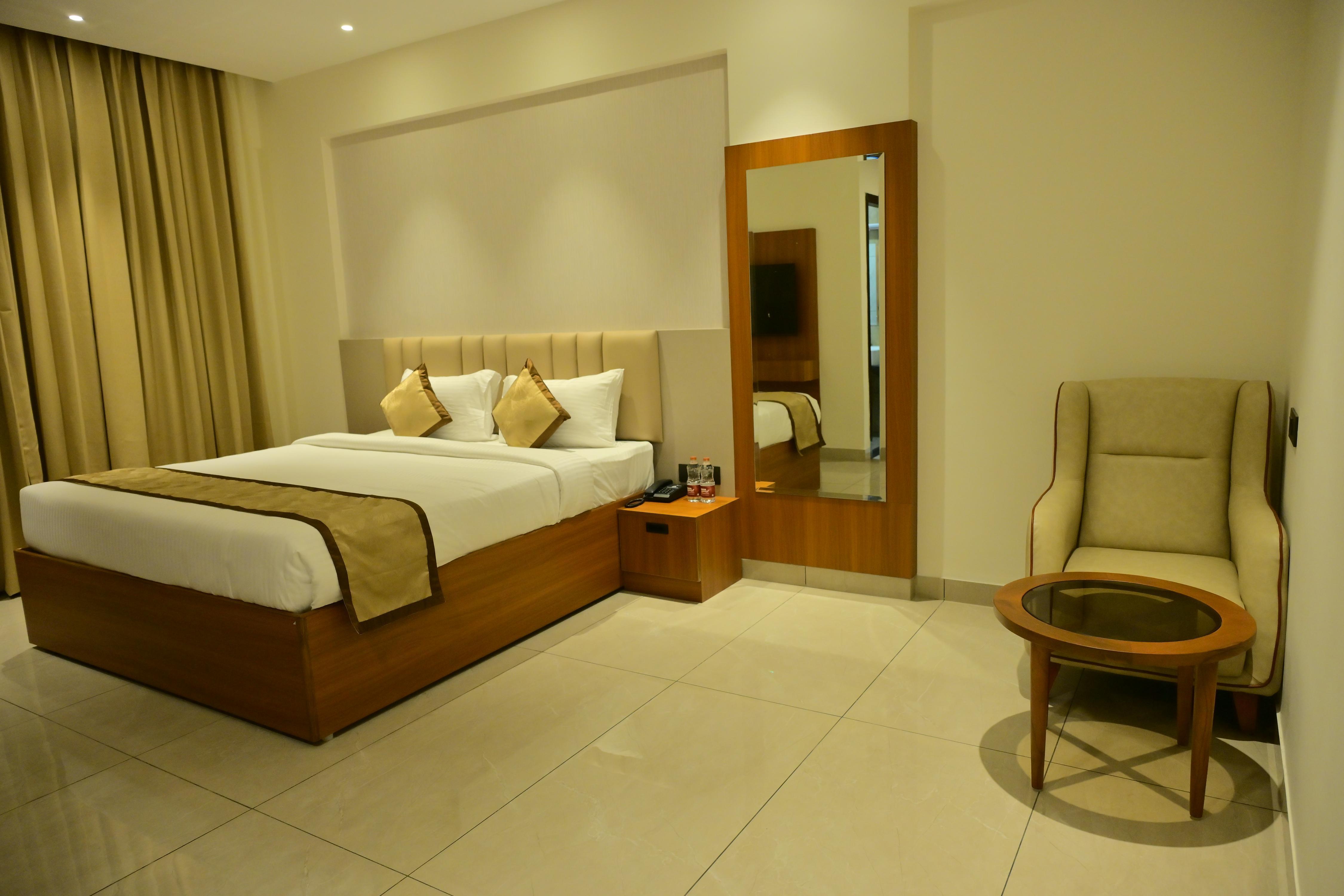 BHAVANIS Vista by Icon Room Type - EXECUTIVE KING ROOM