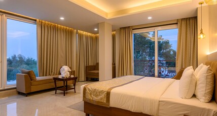 Amritara The Samagam Room Type - Luxury Suite with Balcony & Sangam View Amritara The Samagam Room Type - Luxury Suite with Balcony & Sangam View