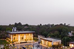 ELIVAAS Prive ASK Farms 4 BHK Villa with Pvt Pool, Jacuzzi & Home Theatre