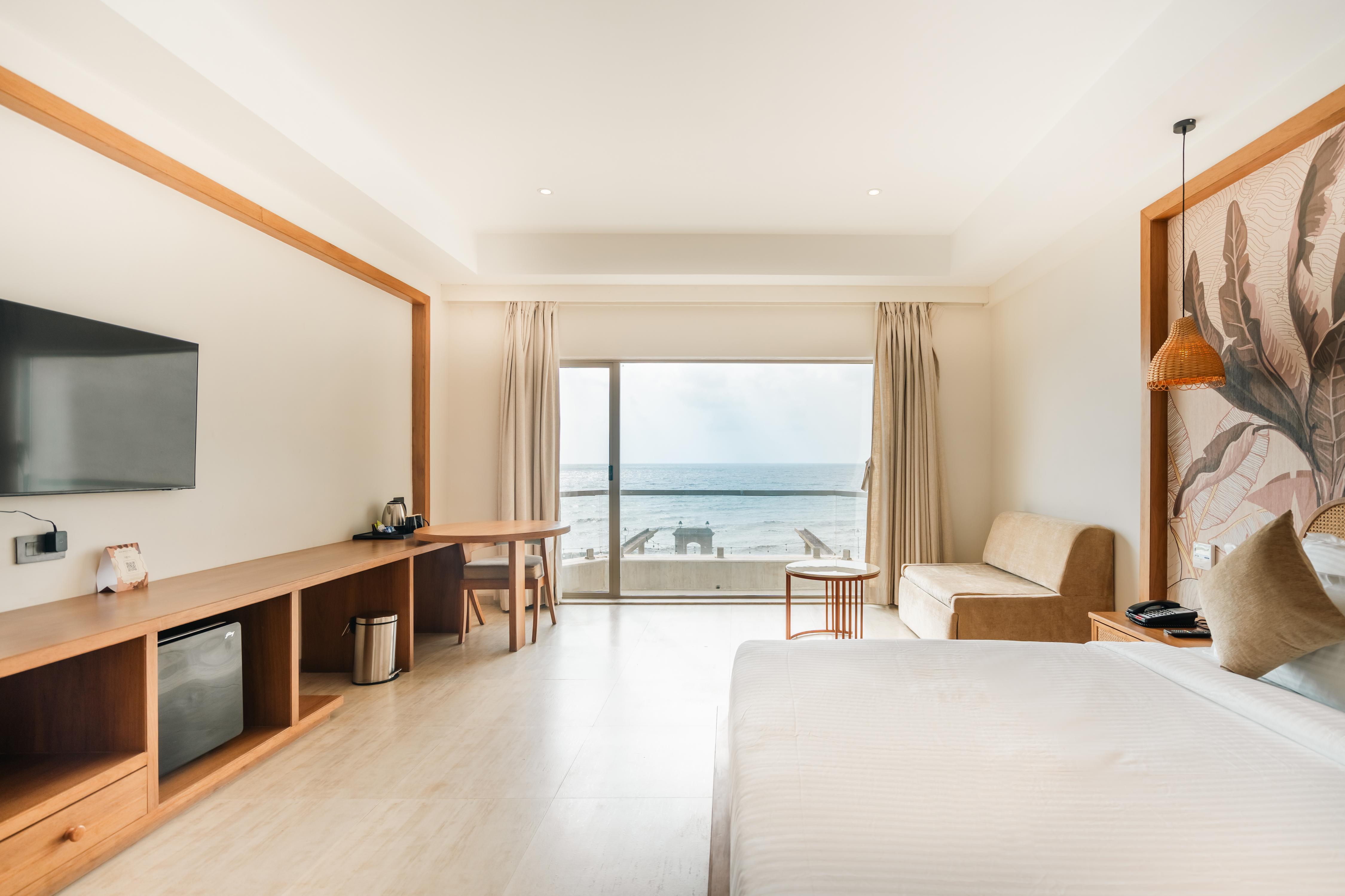 HOTEL SEA ROCK INN Room Type - Deluxe Sea View