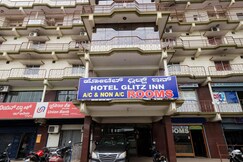 Glitz INN