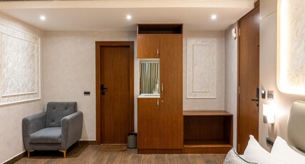 Dhisha Inn Hotel Room Type - Comfort Room