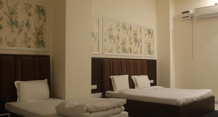 SHRI AGGARWAL SEWA SADAN Room Type - Executive Room SHRI AGGARWAL SEWA SADAN Room Type - Executive Room
