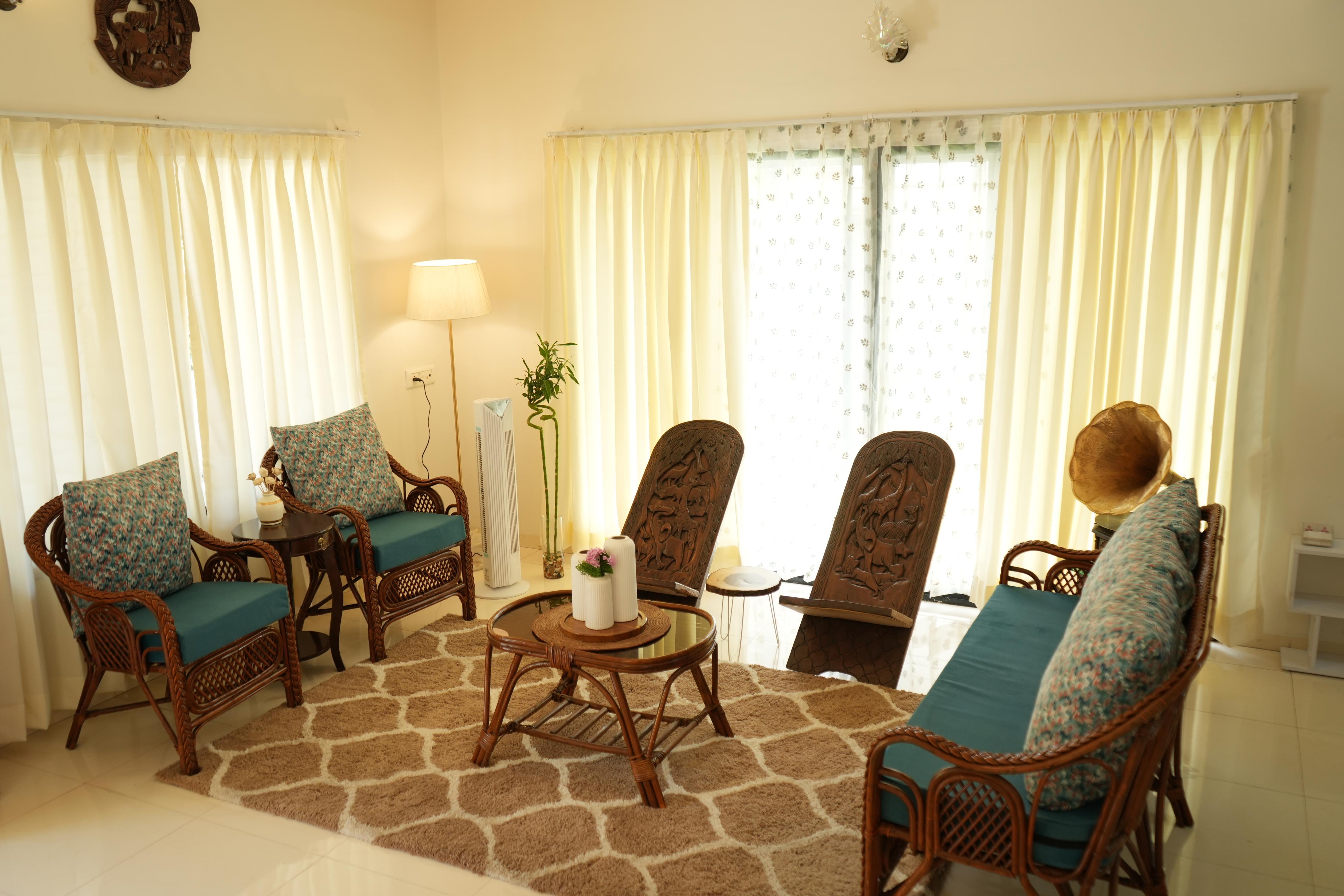 Vayavia Whitehouse |Where Comfort Feel Like Home - Tap to explore photos