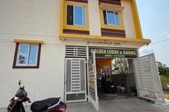Hotel O GOLDEN LODGE & Rooms