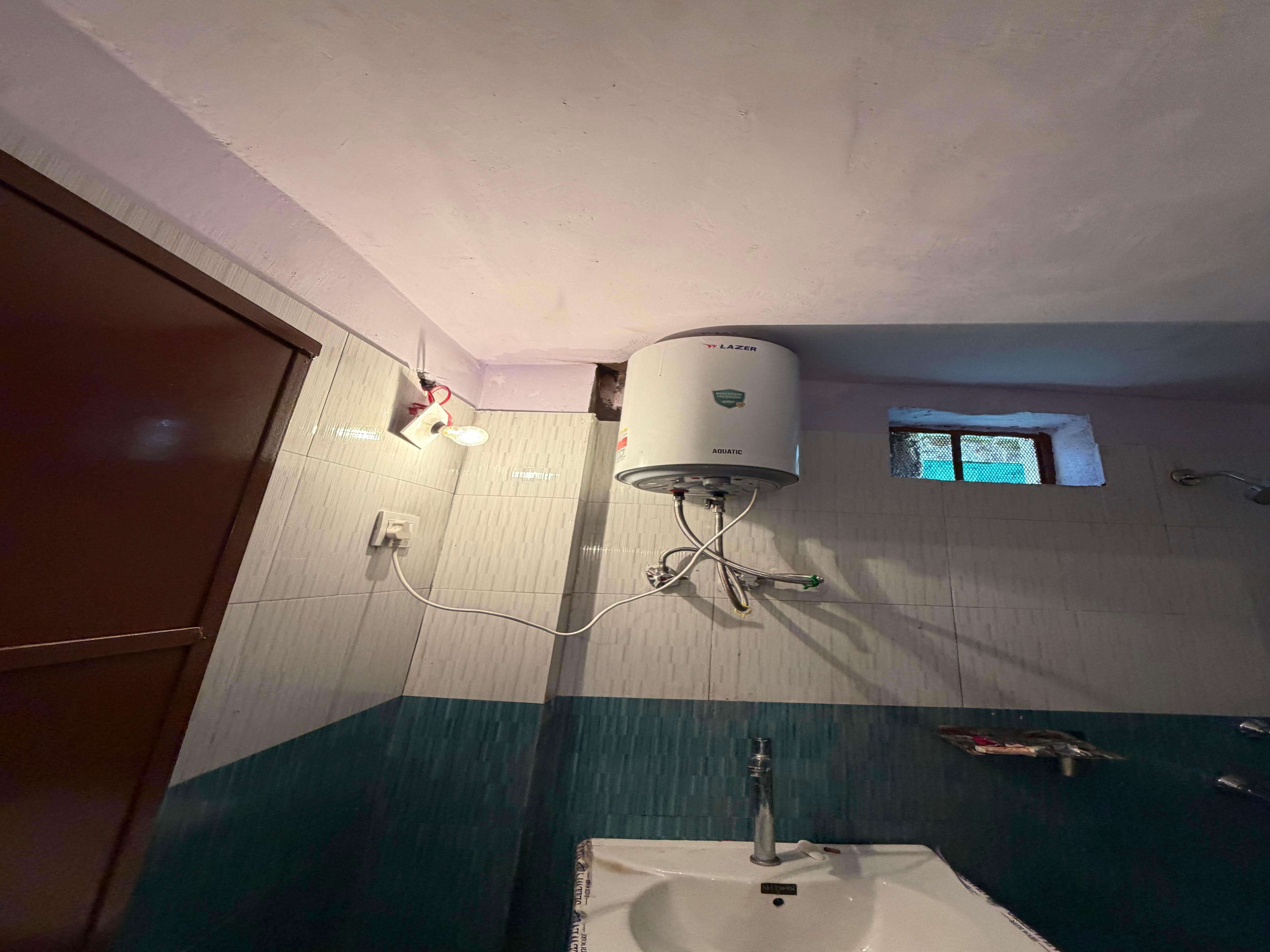 ganaga roop home stay - Tap to explore photos