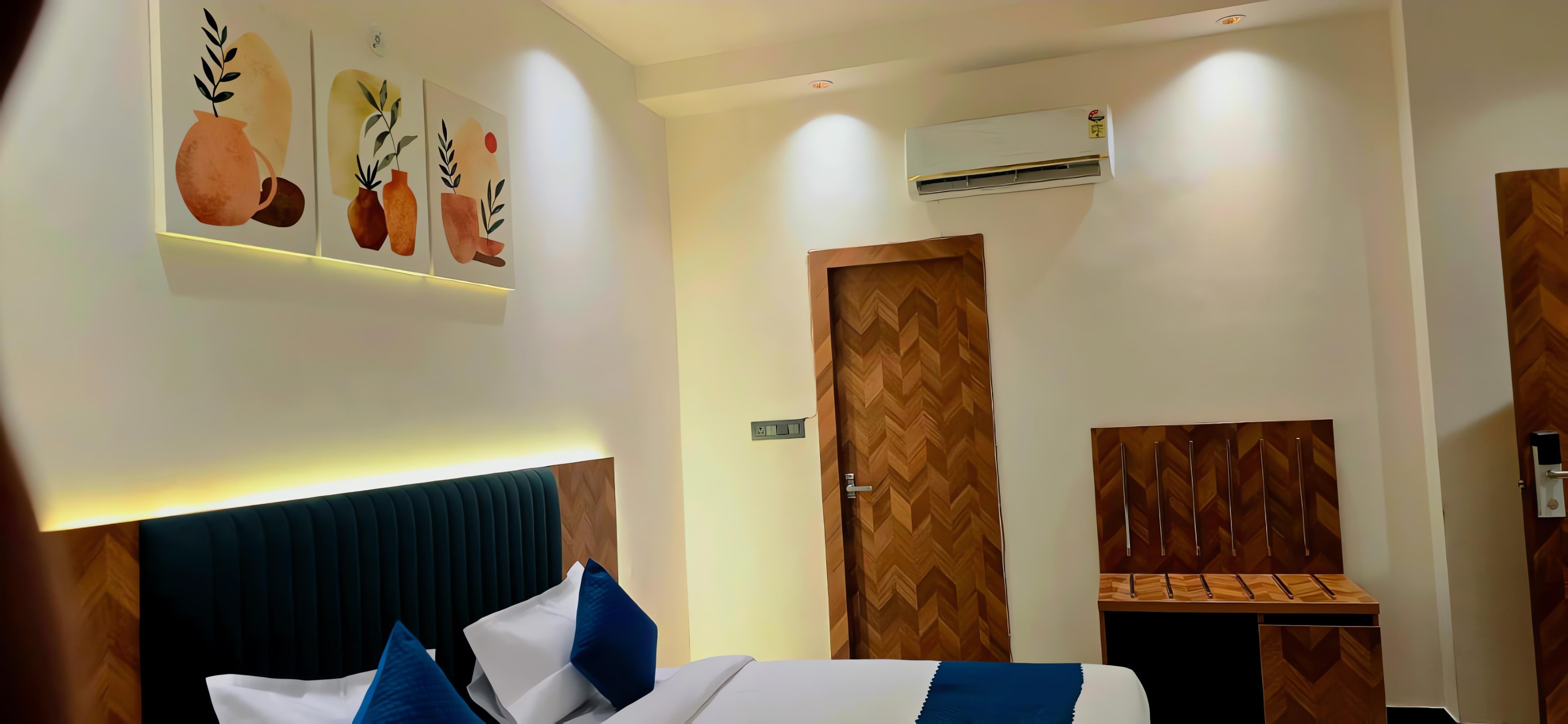 Hotel Kutumb Vatika Room Type - Deluxe Room