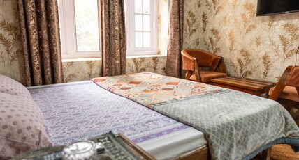 Gauri Guest House-Near Dal Lake Srinagar Room Type - Bedroom 4