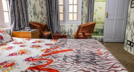 Gauri Guest House-Near Dal Lake Srinagar Room Type - Bedroom 3