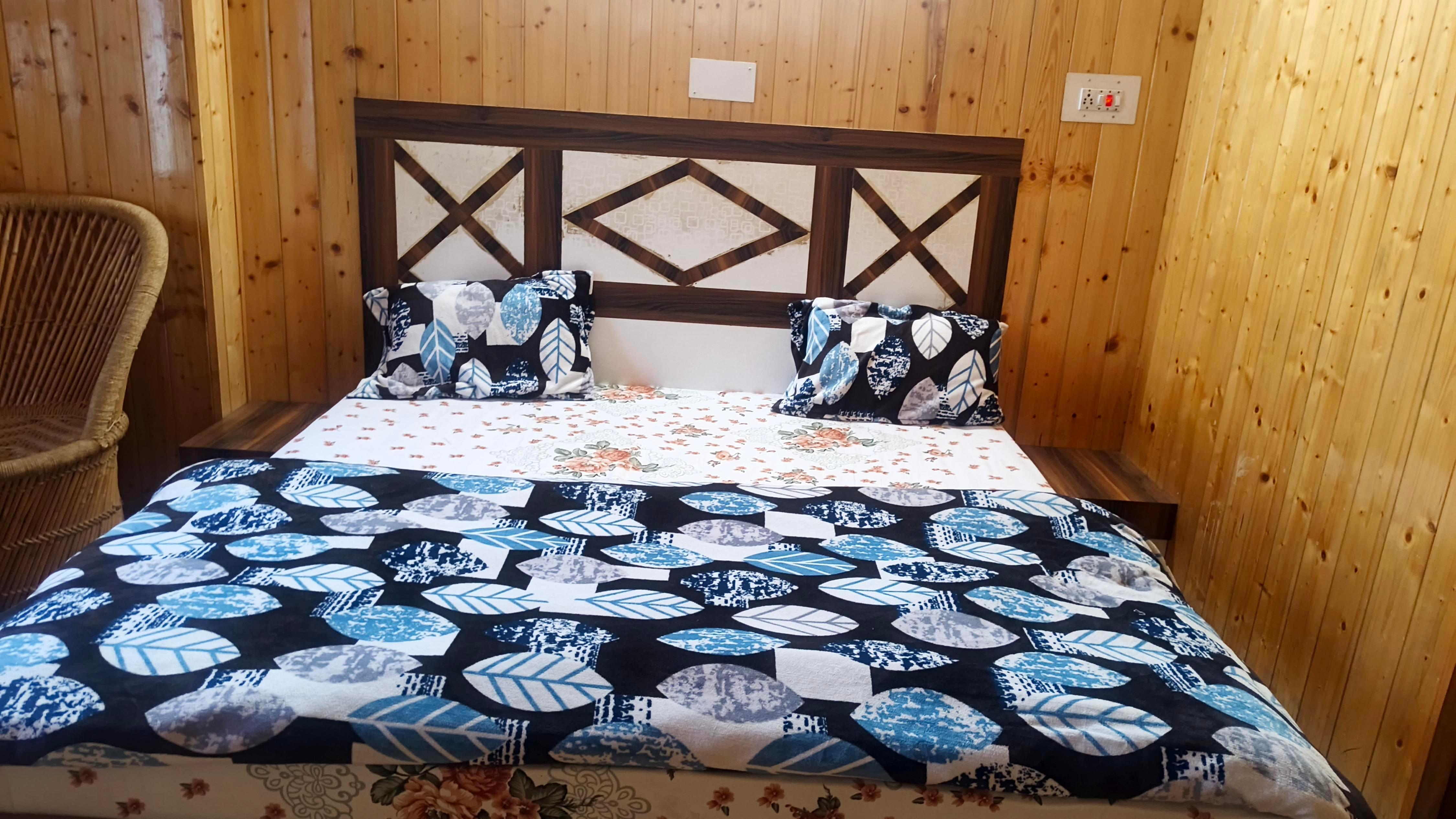 Abhishek Charas Homestay - Tap to explore photos