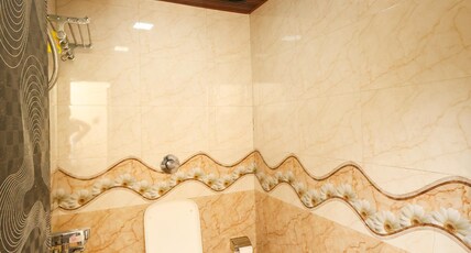 Hotel Taj Palace Near Mumbai Airport Room Type - Deluxe Room with Air Conditioning