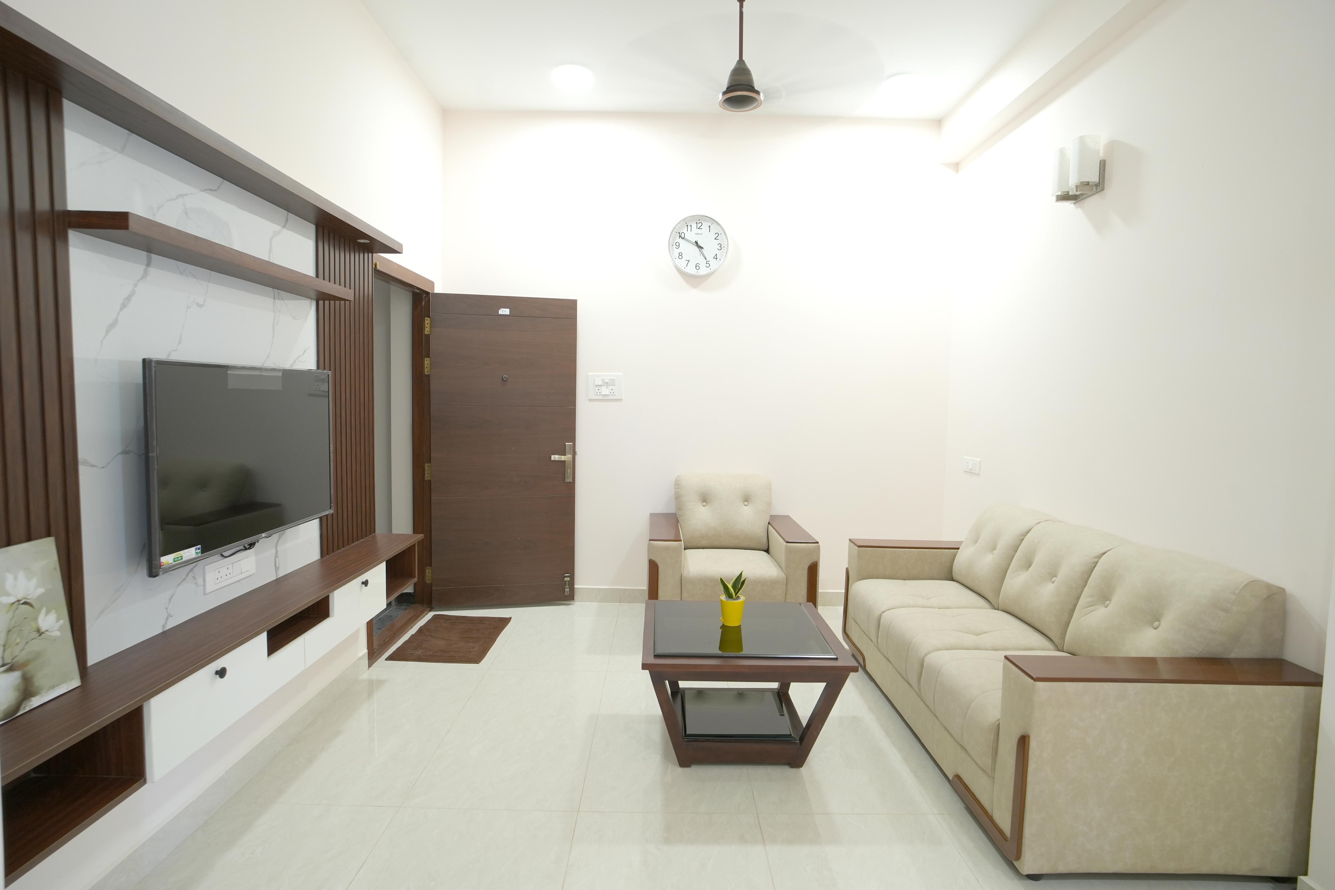 Radial Serviced Apartments - Deluxe Suite - Tap to explore photos