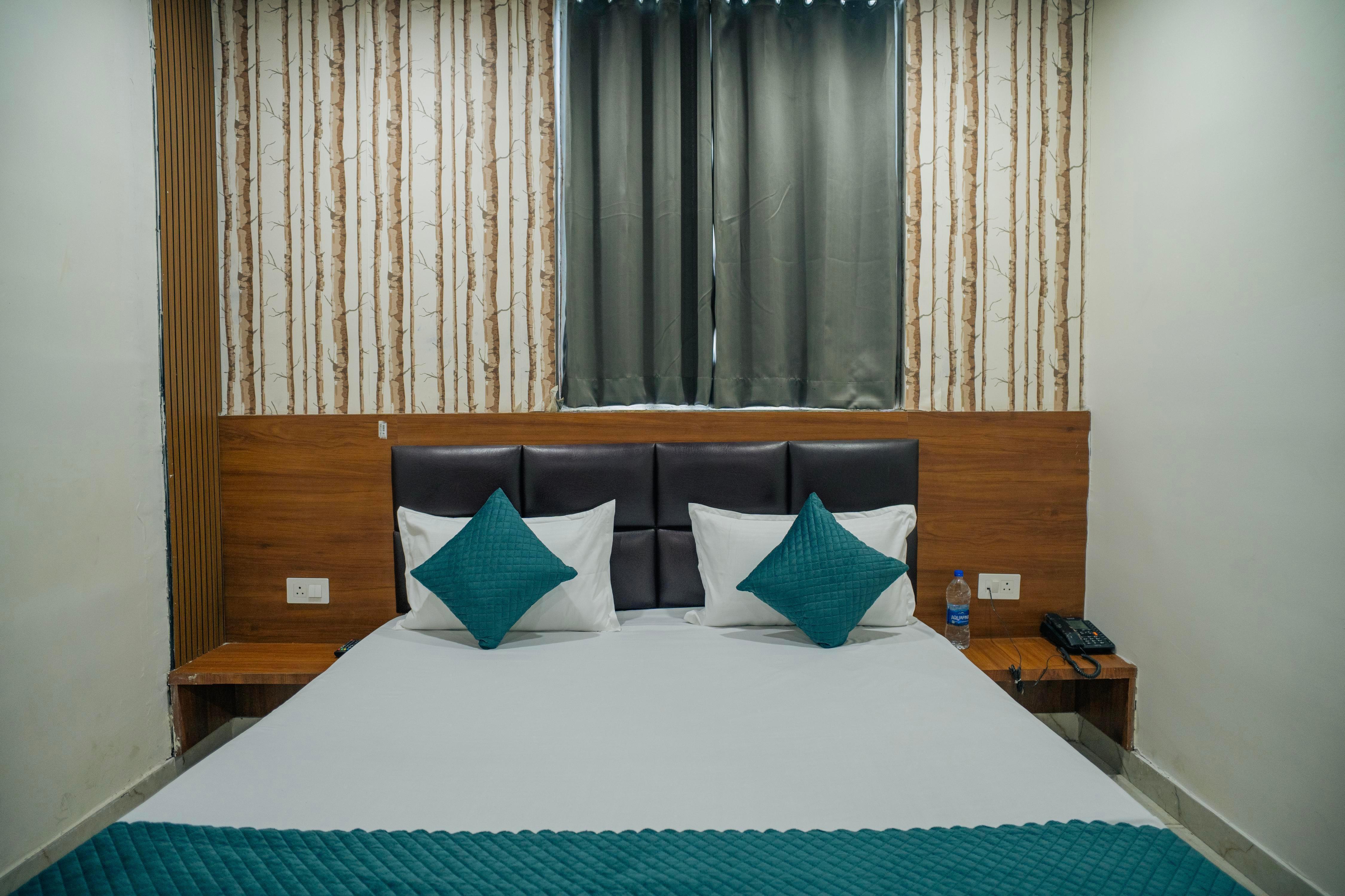 Hotel Oasis by Anks Hospitality Ajmer - Tap to explore photos