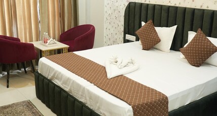 Hotel Highrest Room Type - Super Deluxe Luxury Room