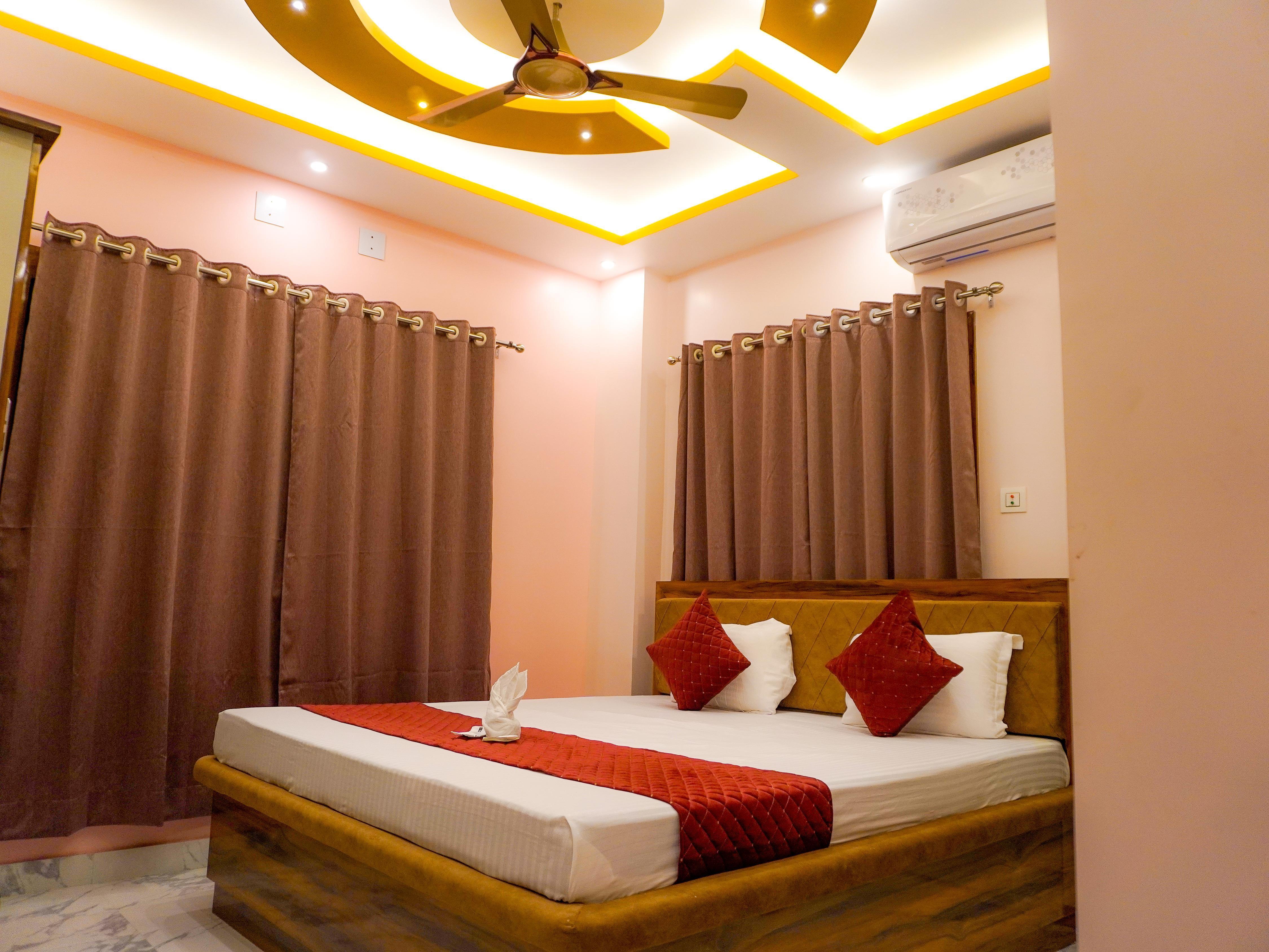 Resort Akash - Tap to explore photos