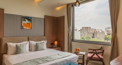 Perfectstayz Premium Vrindavan Room Type - Executive room