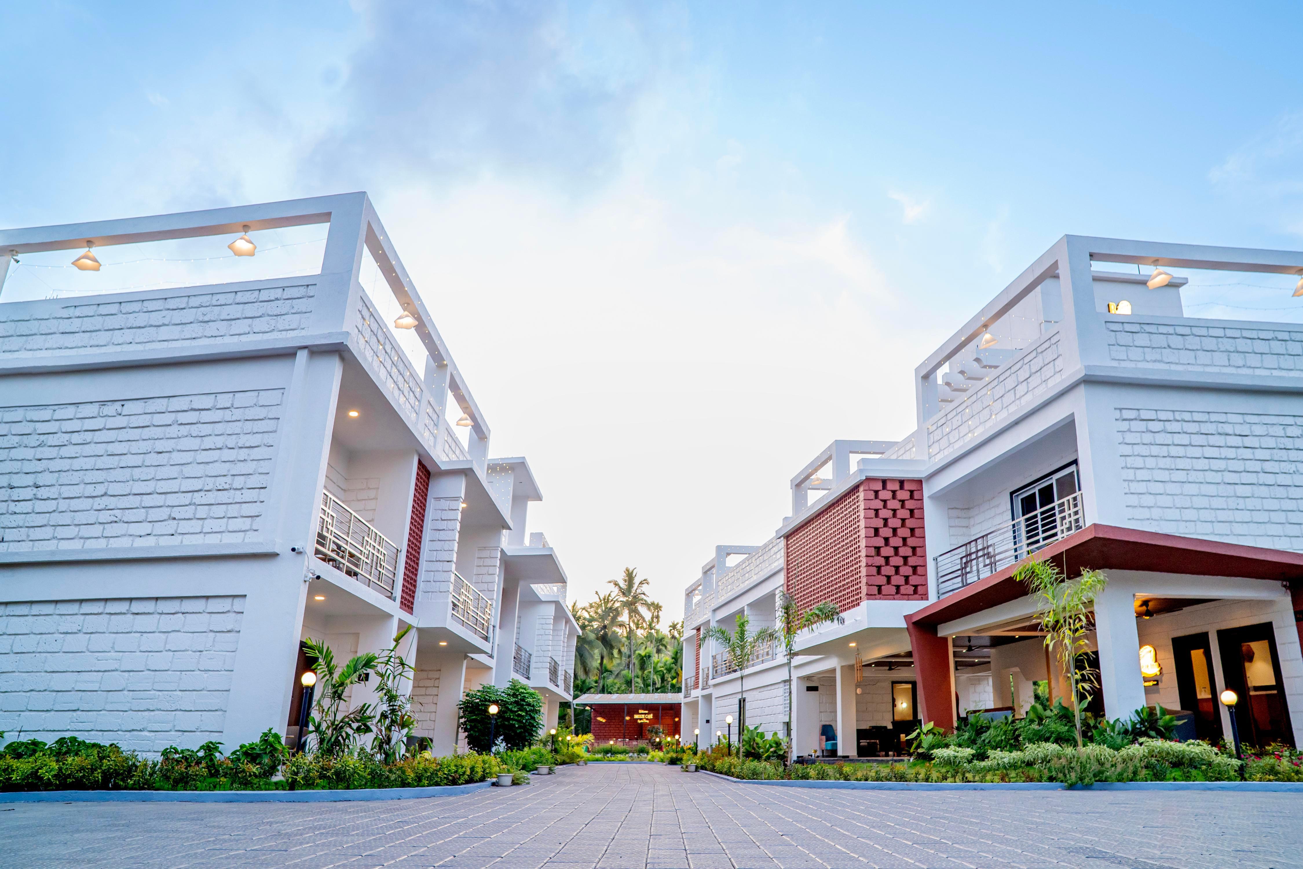 Breeze Inn Beach Resort