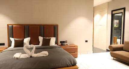 Era Cafeotel Room Type - LUXURY ROOM