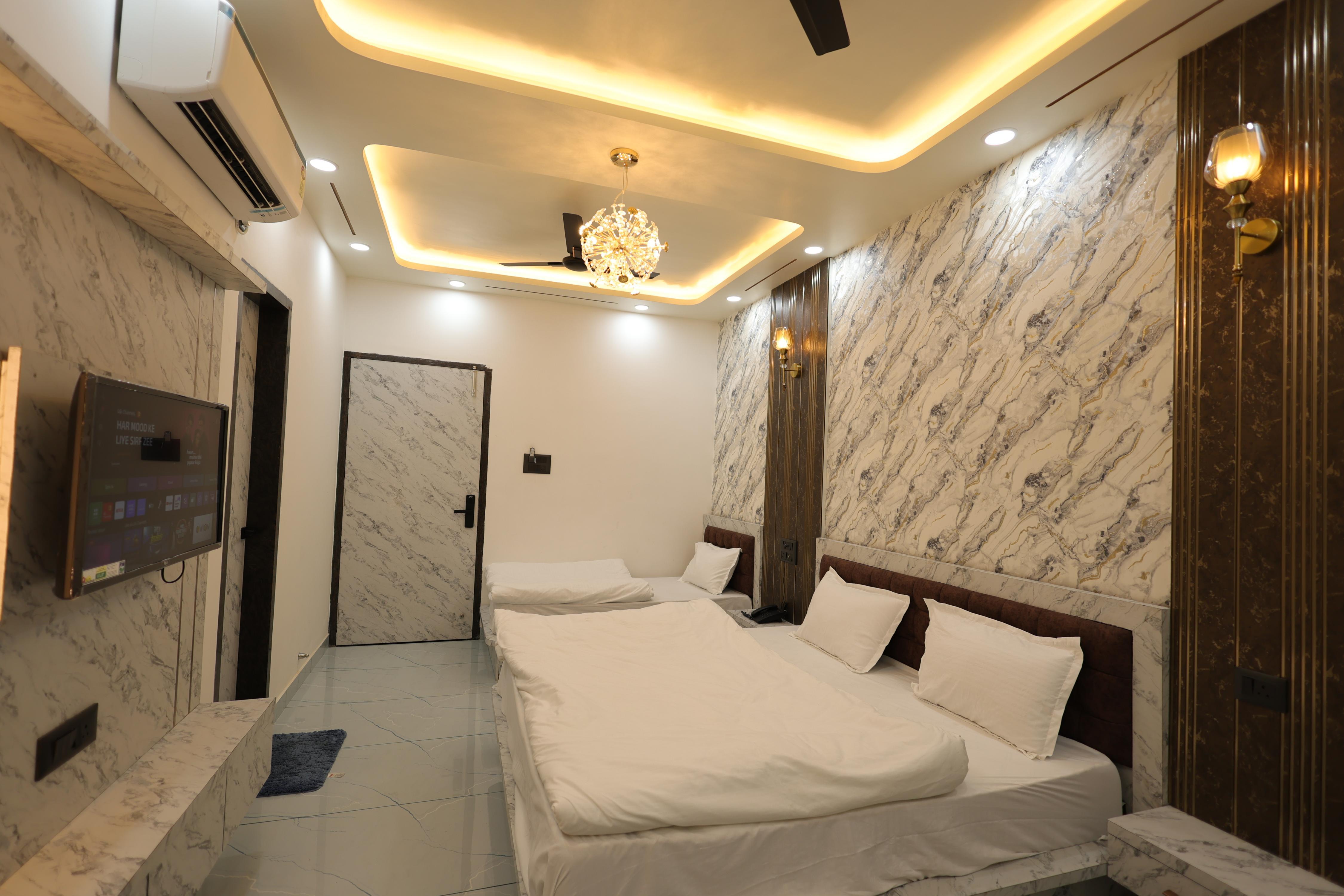 Hotel Vinayak Vista Room Type - Triple Bed Room