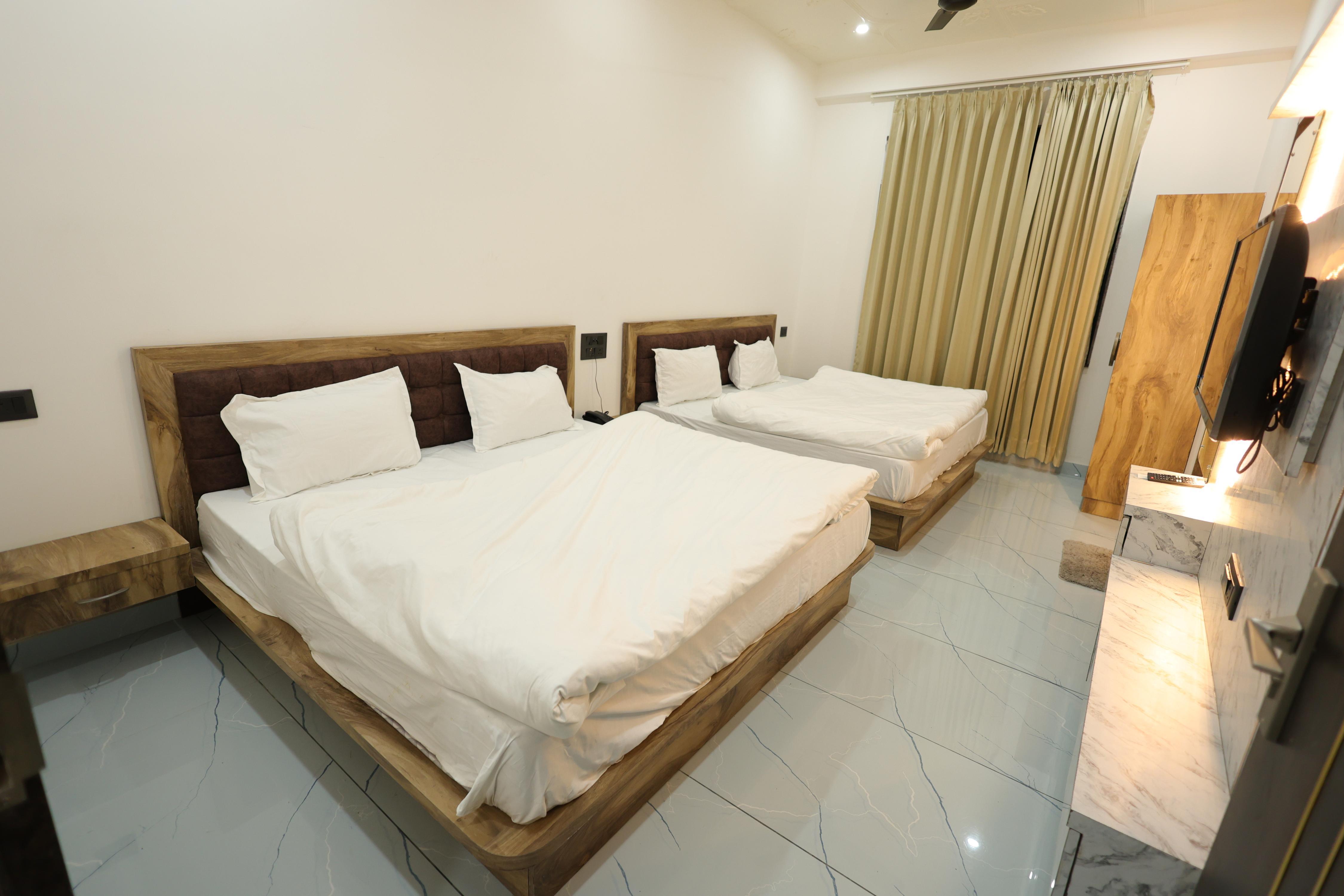 Hotel Vinayak Vista Room Type - Family Room