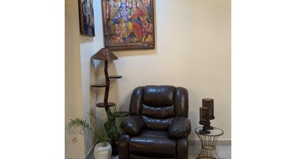 Cozy 3BHK penthouse with kitchen and lounge Room Type - Cozy 3BHK penthouse with kitchen and lounge